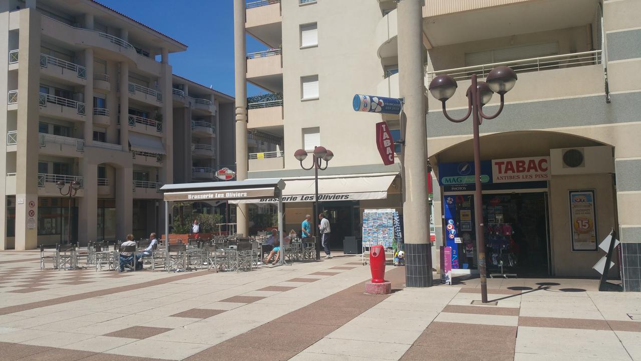 Les Pins Bleus Apartment Juan-les-Pins Exterior foto